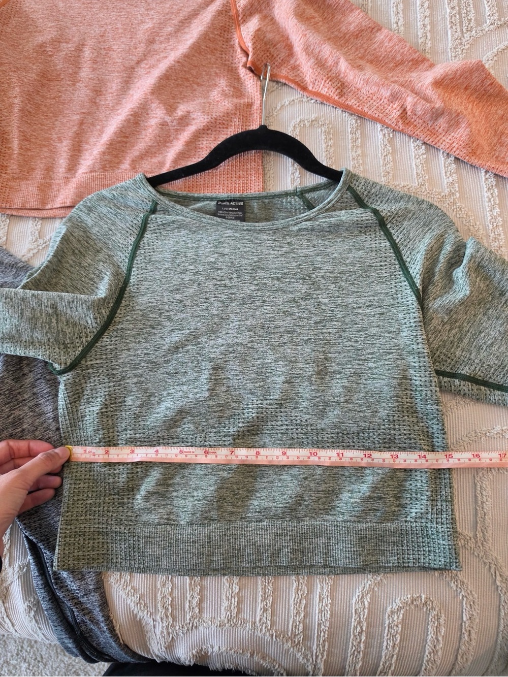 4 set of PINK Victoria's Secret Cropped Long-Sleeve Crew Workout Shirts - Picture 4 of 7
